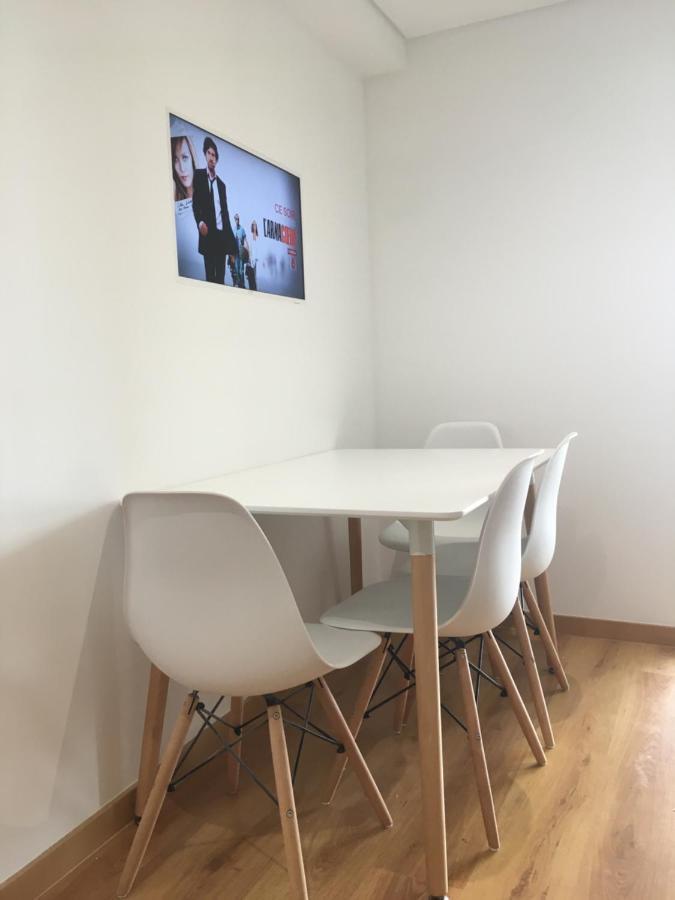 Bedrooms In Modern Guest House อัลมาดา ภายนอก รูปภาพ
