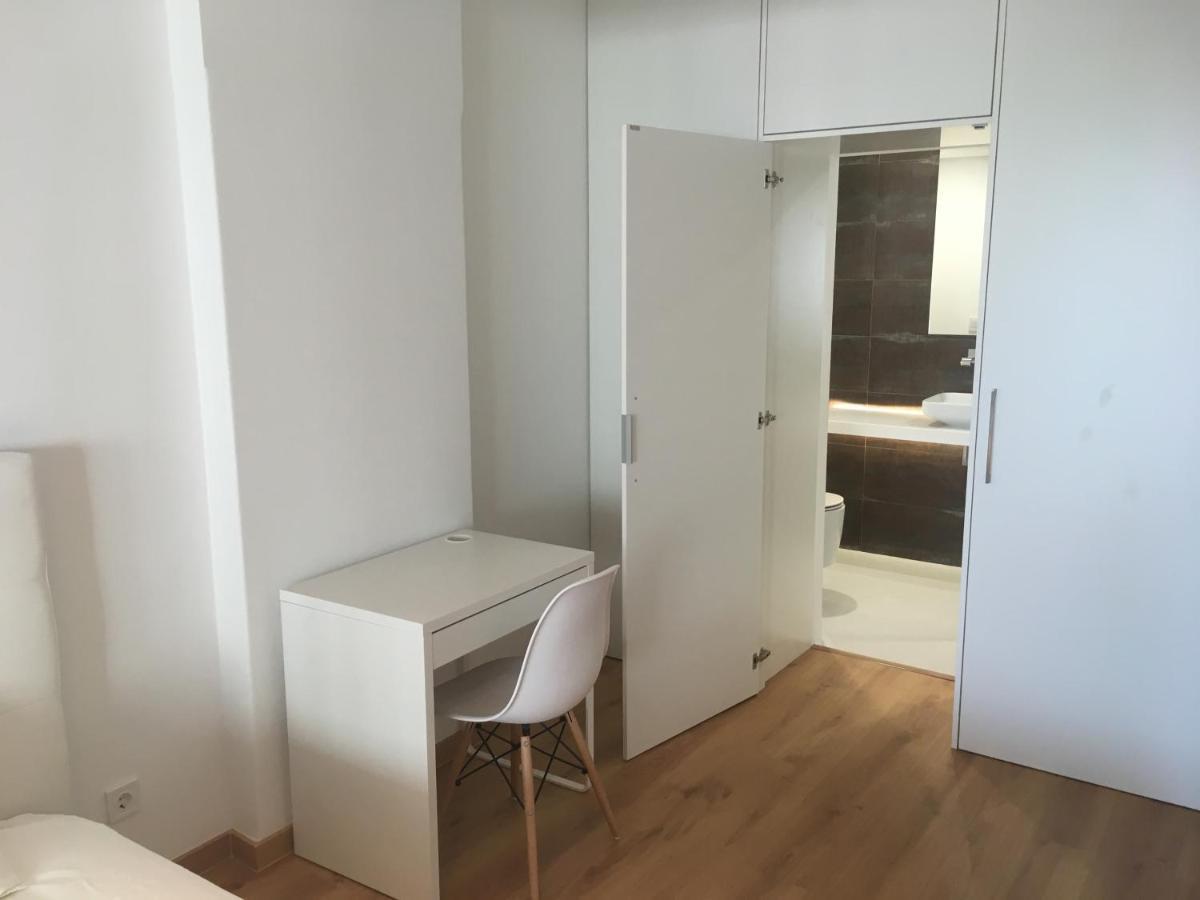 Bedrooms In Modern Guest House อัลมาดา ภายนอก รูปภาพ